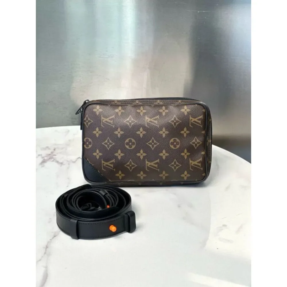 Louis Vuitton Women Pre-Loved Bag Very Good Condition